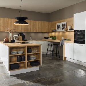 Nolte moderne U-Kueche Eiche